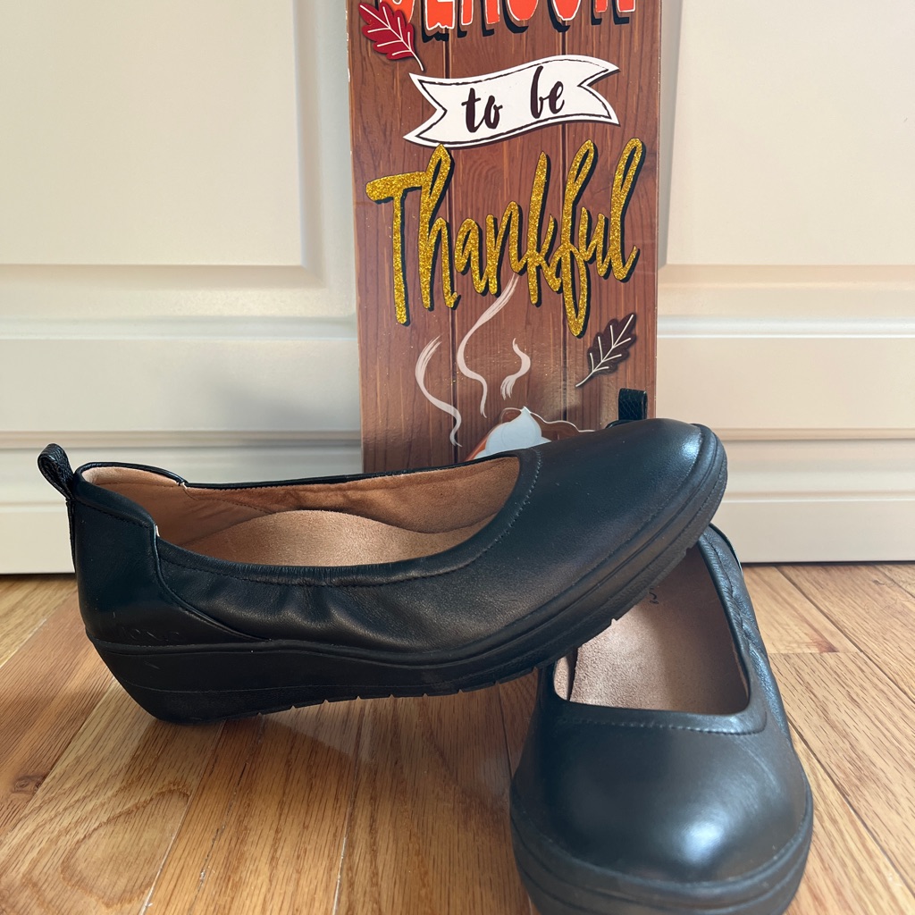 Vionic Black Shoes